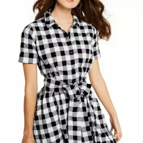 Lisa Marie Fernandez - Picture 10 of 10